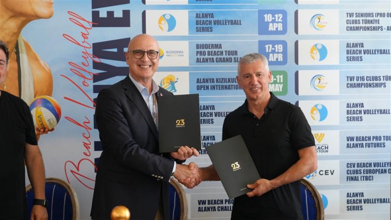 Alanya, d&uuml;nya plaj voleybolunun merkezi oluyor: "m&uuml;kemmeliyet merkezi" imzaları atıldı