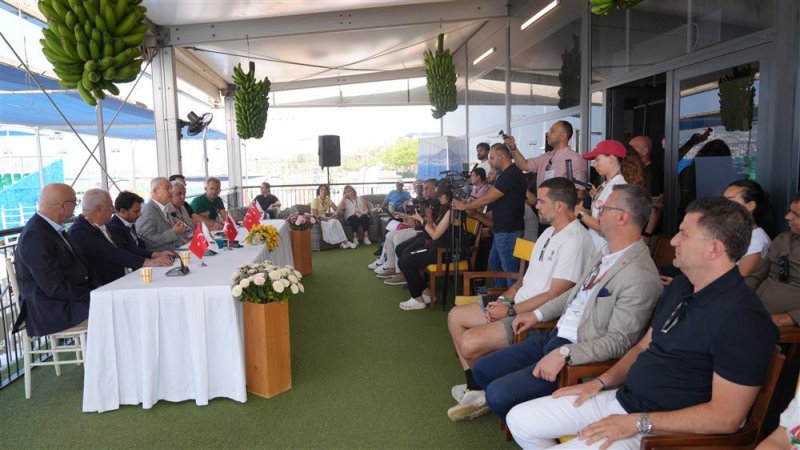 Alanya, d&uuml;nya plaj voleybolunun merkezi oluyor: "m&uuml;kemmeliyet merkezi" imzaları atıldı