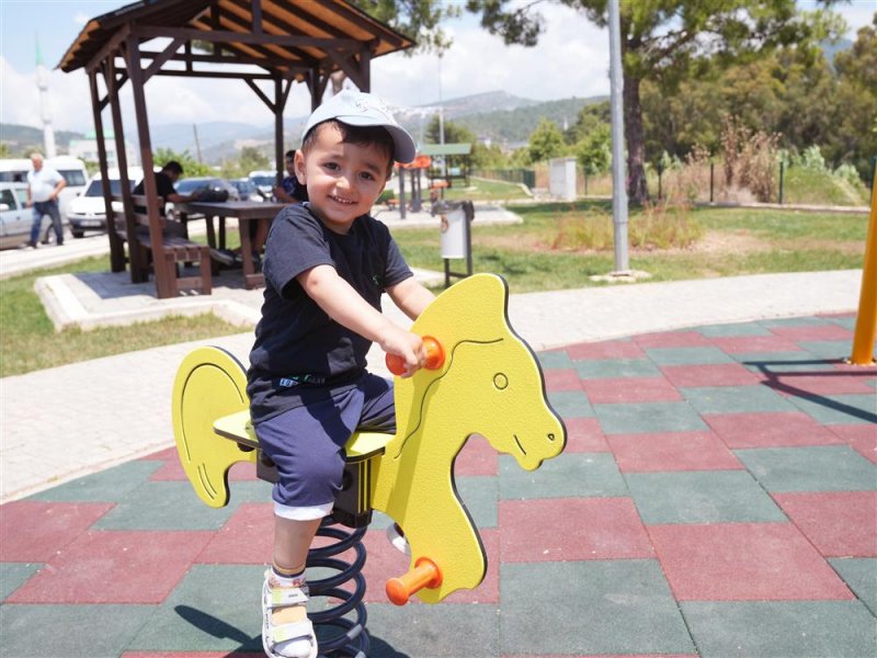 Demirtaş nadir &ccedil;intaş &ccedil;ocuk parkı a&ccedil;ıldı