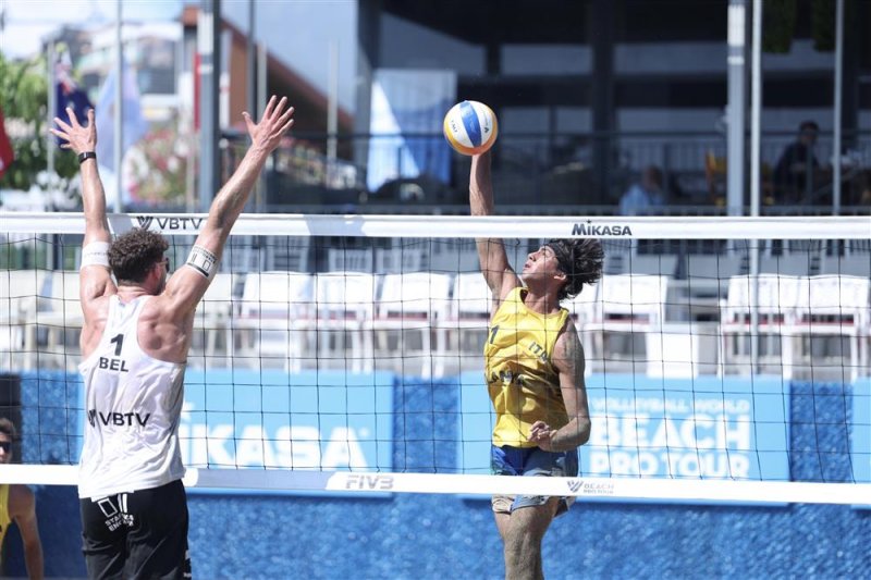 Plaj voleybolu heyecanı tam gaz devam