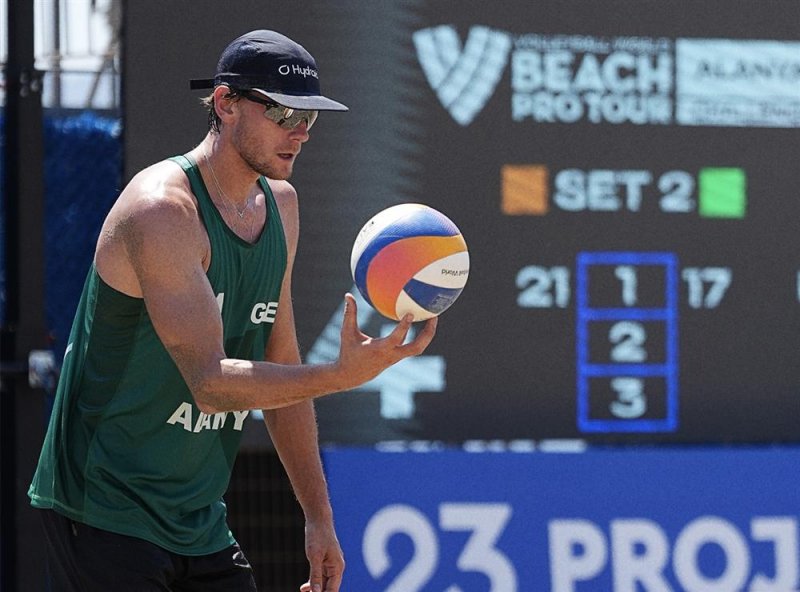 Plaj voleybolu heyecanı tam gaz devam
