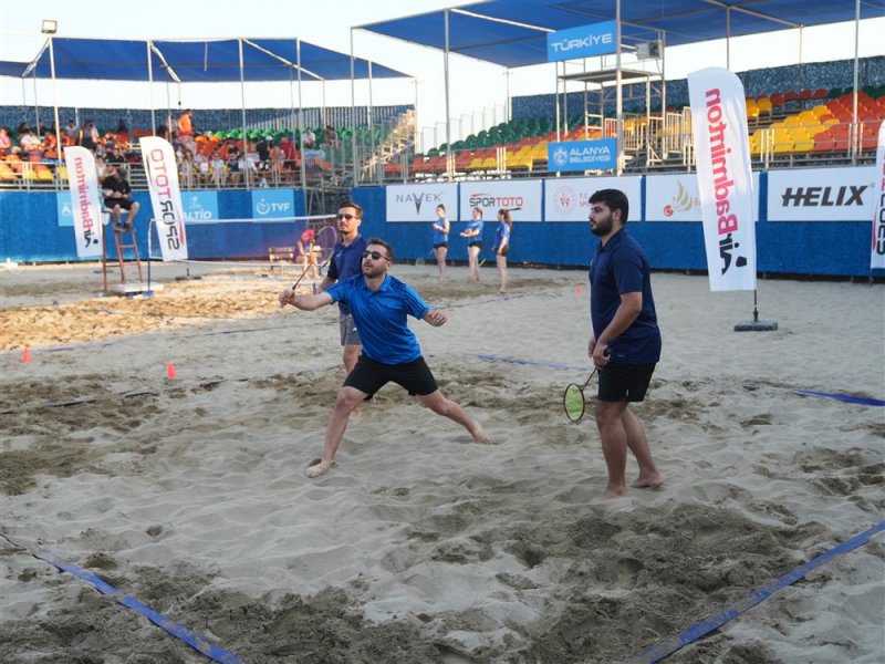 Air badminton t&uuml;rkiye şampiyonası alanya&rsquo;da başladı