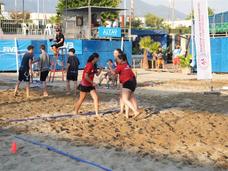 Air badminton t&uuml;rkiye şampiyonası alanya&rsquo;da başladı