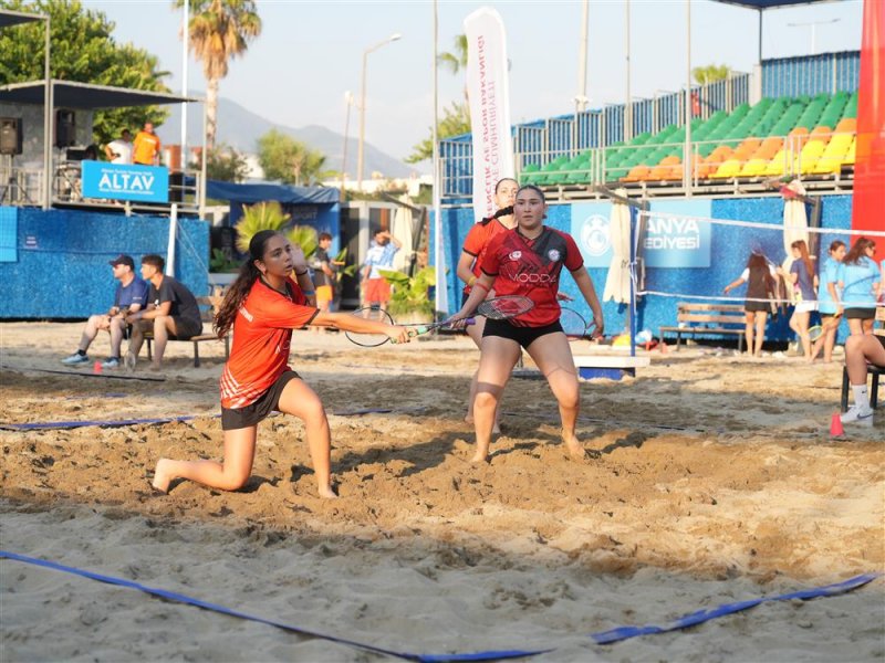 Air badminton t&uuml;rkiye şampiyonası alanya&rsquo;da başladı