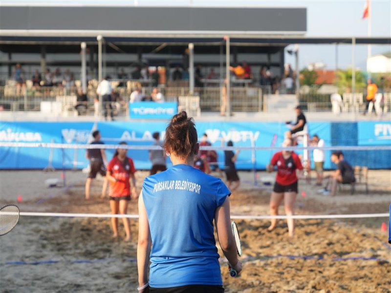 Air badminton t&uuml;rkiye şampiyonası alanya&rsquo;da başladı