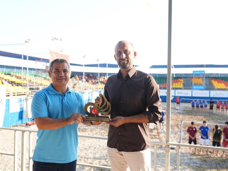 Air badminton t&uuml;rkiye şampiyonası alanya&rsquo;da başladı