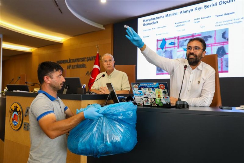 Akdeniz i&ccedil;in acil eylem &ccedil;ağrısı bilimsel rapor kamuoyuyla paylaşıldı: "akdeniz'i korumak zorundayız"