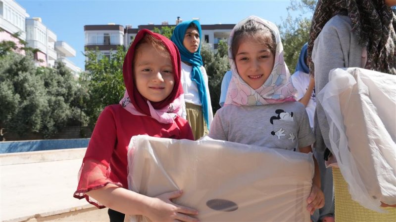 Alanya belediyesinden kur'an kurslarına 800 rahle desteği