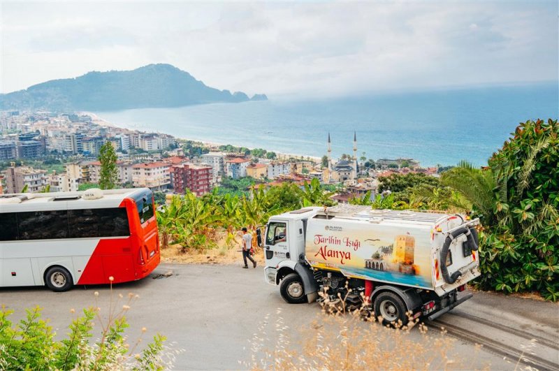 Alanya&rsquo;nın her noktasında kapsamlı temizlik harekatı