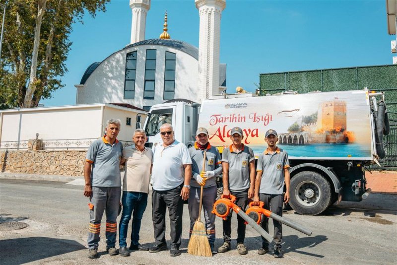 Alanya&rsquo;nın her noktasında kapsamlı temizlik harekatı