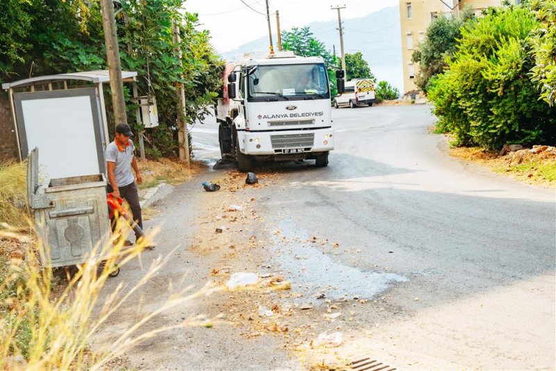 Alanya&rsquo;nın her noktasında kapsamlı temizlik harekatı