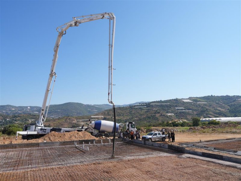Elikesik&rsquo;te &ccedil;ok ama&ccedil;lı yaşam alanı&rsquo;nın temeli atıldı - başkan &ouml;z&ccedil;elik&rsquo;in s&ouml;zleri tek tek hayata ge&ccedil;iriliyor