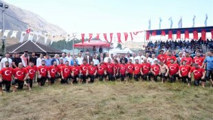 Gökbel'de zirve değişmedi: başpehlivan enes doğan güreş ağası utkan hasan eminoğlu oldu