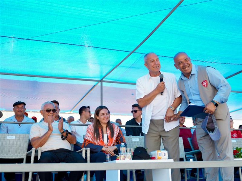 G&ouml;kbel'de zirve değişmedi: başpehlivan enes doğan g&uuml;reş ağası utkan hasan eminoğlu oldu