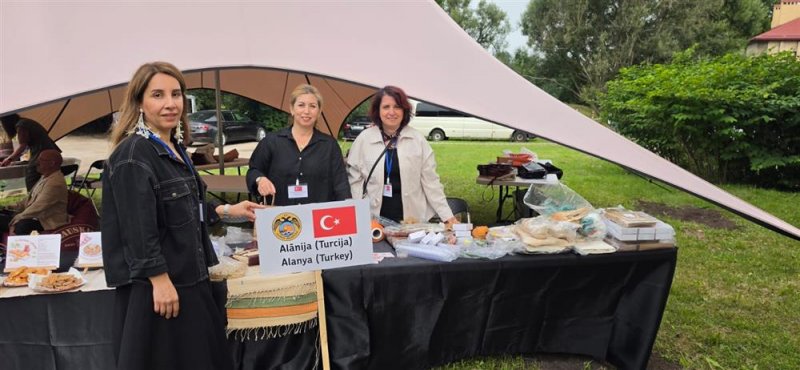 Kardeş şehir talsi&rsquo;de alanya&rsquo;nın k&uuml;lt&uuml;r&uuml; ve yerel değerleri tanıtıldı