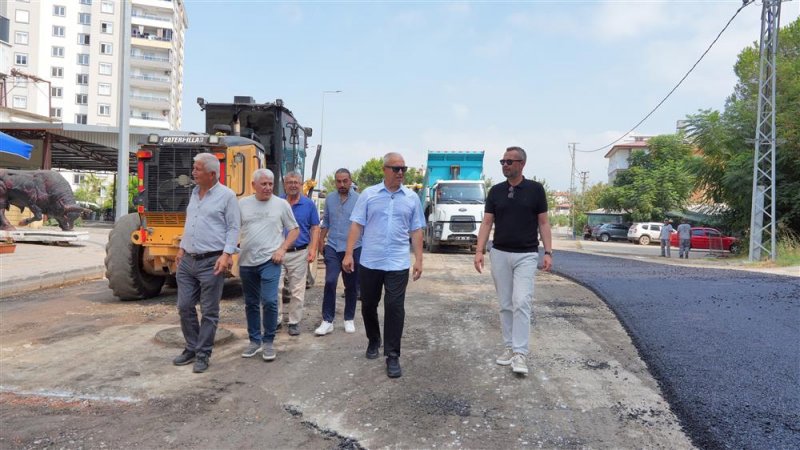 Kestel'de asfalt 9 gün önceden tamamlandı en anlamlı teşekkür iş makinesinin üzerine bırakıldı