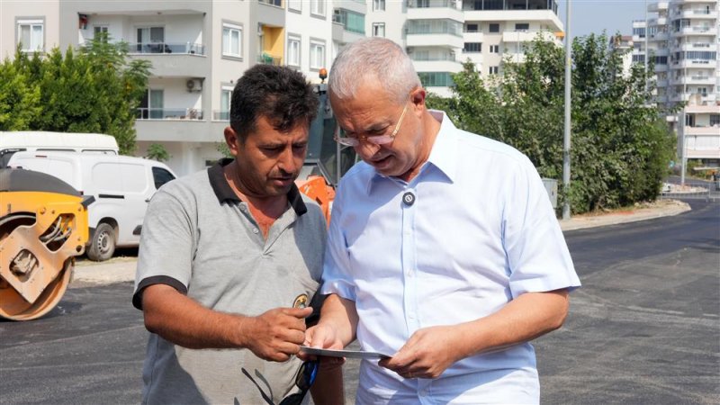 Kestel'de asfalt 9 gün önceden tamamlandı en anlamlı teşekkür iş makinesinin üzerine bırakıldı