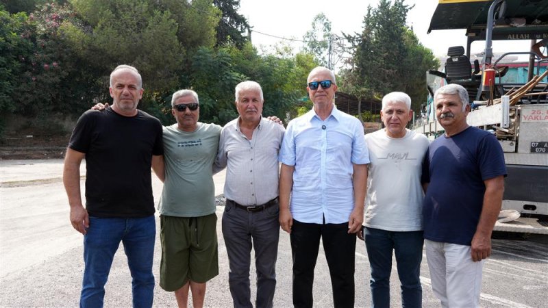 Kestel'de asfalt 9 gün önceden tamamlandı en anlamlı teşekkür iş makinesinin üzerine bırakıldı
