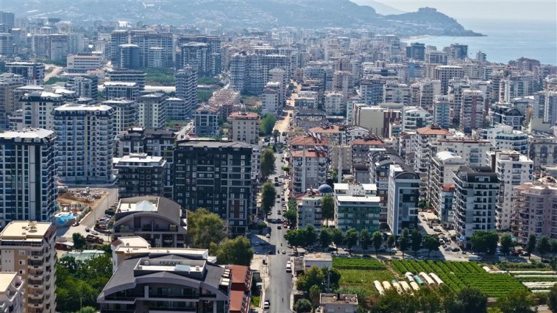 Mahmutlar atat&uuml;rk caddesi&rsquo;nde sıcak asfalt &ccedil;alışmaları hızla ilerliyor