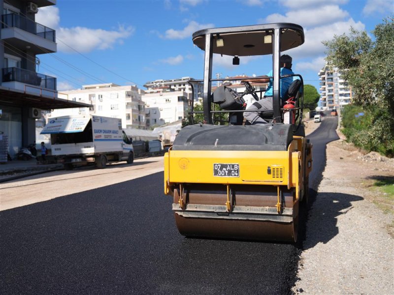 Alanya belediyesi&rsquo;nden payallar&rsquo;a 3,5 kilometrelik sıcak asfalt &ccedil;alışması
