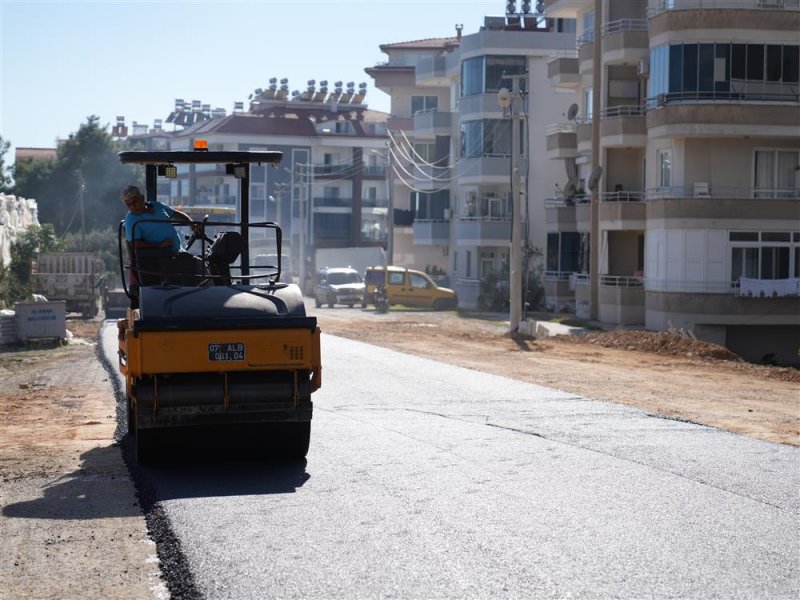 Alanya belediyesi&rsquo;nden payallar&rsquo;a 3,5 kilometrelik sıcak asfalt &ccedil;alışması