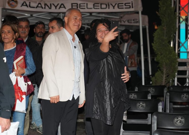 Alanya&rsquo;da kitapla dolu 10 g&uuml;n