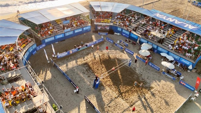 Alanya&rsquo;da plaj voleybolu ş&ouml;leni tamamlandı