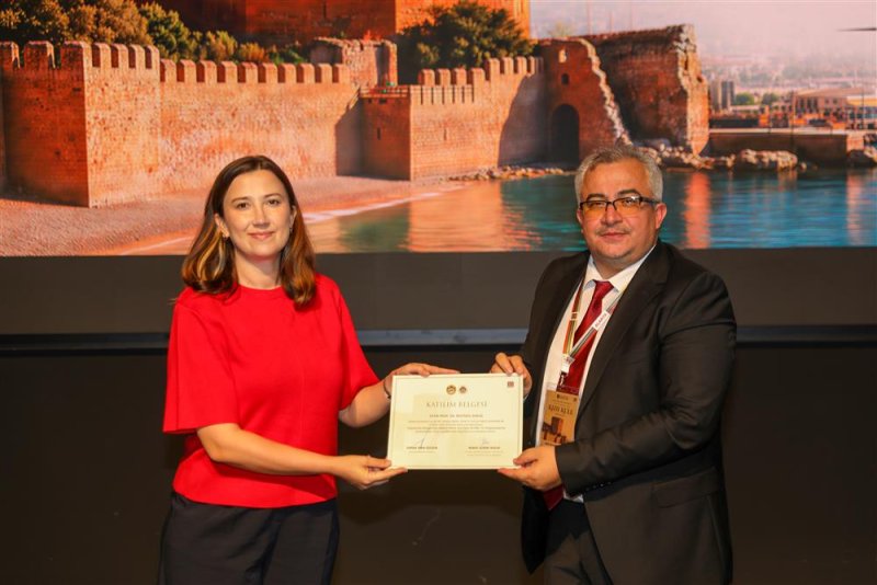 Alanya’nın 800 yıllık simgesi kızılkule uluslararası bilim kongresiyle geleceğe taşınıyor