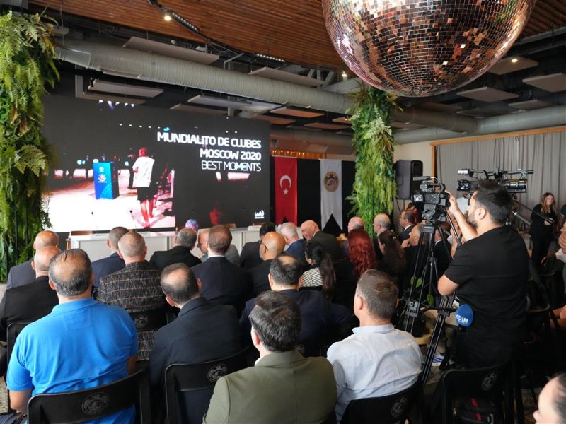Alanya&rsquo;nın tropikal hik&acirc;yesi d&uuml;nyaya a&ccedil;ıldı