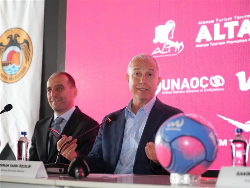 Alanya&rsquo;nın tropikal hik&acirc;yesi d&uuml;nyaya a&ccedil;ıldı