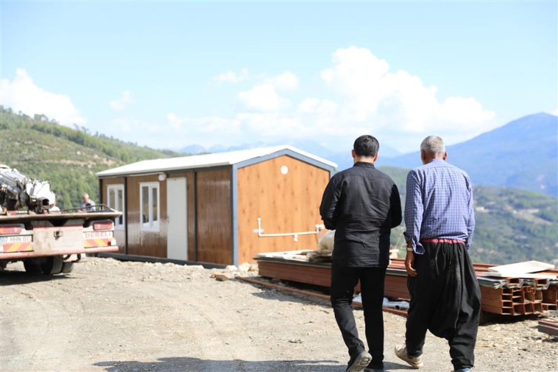 Uğurlu&rsquo;da yaşlı &ccedil;ift yeni yuvasına kavuştu